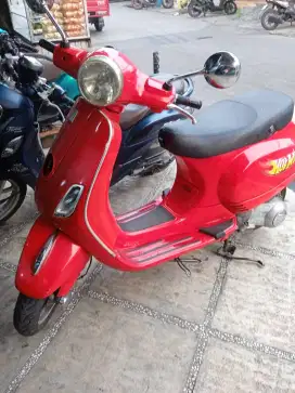 jual motor vespa piaggio