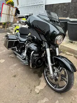HARLEY STREET GLIDE 2015