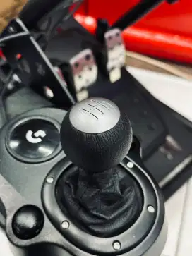 Logitech G29 Driving Force + Shifter dan stand (PS5, PS4 dan PC)
