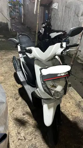 BEAT PUTIH KARBU