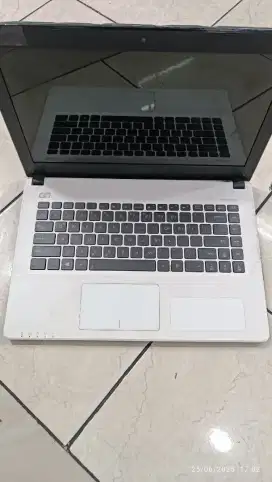 asus x452e ,amd E2