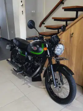Bissmillah dijual motor Kawasaki w175 cafe special edition 2020