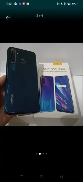 Di jual hp realme 5 pro fulset kondisi lecet pemakayan