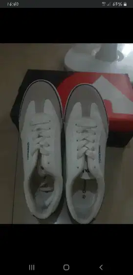 Air walk size 42