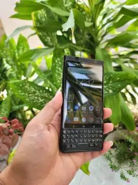 BlackBerry keyone 4/64 gb