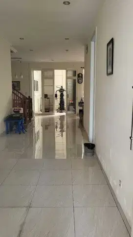Minimalis 2 Lantai Siap Huni Perumahan Pakuwon City Dekat Kampus ITS