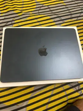 Macbook Air 2024 M3 16/512
