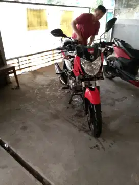 Jual motor BAJAJ Pulsar 135 ls,