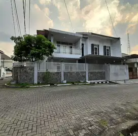12. DIJUAL RUMAH SIMPANG DARMO PERMAI SELATAN HOOK SURABAYA BARAT