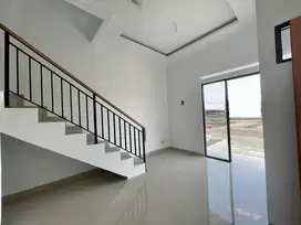 DIJUAL RUMAH BARU (AGV 10) MEWAH JARANG ADA MURAH 2 LANTAI STRATEGIS
