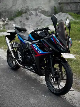 Honda CBR 150R Modis Minimalis