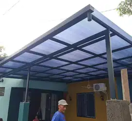 Kanopi atap polycarbonate rangka besi holo galvanis