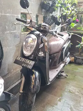 JUAL HONDA SCOOPY TH 2016 HITAM COKLAT