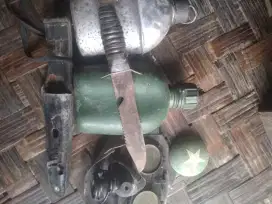 Pisau,botol,masker,harmonika sisa perang dunia 2