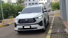 Km 16 rb toyota zenix v hybrid modelista 2024 putih sunroof