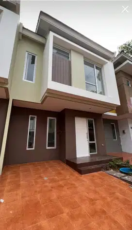 Disewakan Rumah Cluster Malibu Gading Serpong