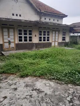 DIJUAL RUMAH HITUNG TANAH RAYA ARJUNA PUSAT KOTA SURABAY