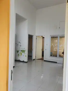 Jual rumah siap huni perumahan ladiva green hill murah