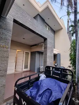 Jual rumah 2 lantai siap huni dharmahusada indah