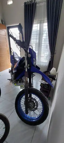 WR155 tahun 2022 (Supermoto)