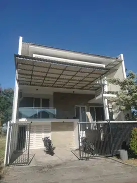 jual rumah siap huni 2 lantai Citraland full furnish mewah
