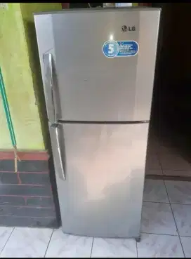 Kulkas LG 2 pintu Normal