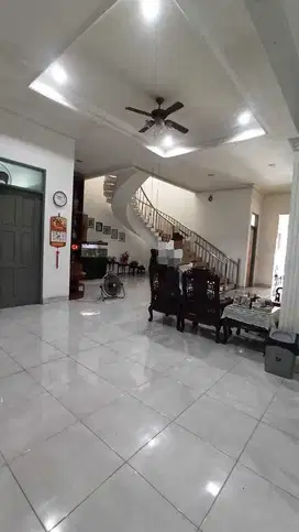 Rumah muara karang Uk12x25 Ceiling tinggi Dak atas luas Siap Huni