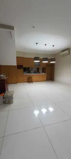 Rumah Teluk gong Uk 11 x20 (220m2) 4 lantai Semi furnish Ada Basment