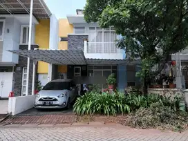 Rumah Mewah Golf lake, Uk 8x18