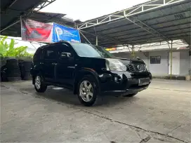 Nissan Xtrail 2.5 ST Hitam AT 2010