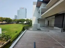 Rumah mewah garden house View danau