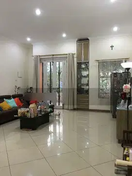 Rumah Damar Golf, PIK, uk 10x23, Belakang View Danau