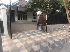 DIJUAL RUMAH PUSAT KOTA TAMAN BUNGKUL SURABAYA PUSAT