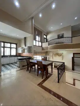 BANTING HARGA DIJUAL RUMAH MEWAH GRAHA FAMILI TERAWAT SIAP HUNI