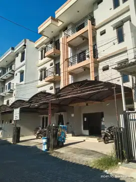 DIJUAL RUMAH KOST SIWALANKERTO DEKAT UNIV PETRA