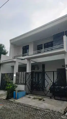 !️JUAL CEPAT!️Rumah 2 Lantai Siap Huni diWisma Kedungasem Merr SBY.