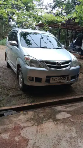 Toyota Avanza 2010 Bensin