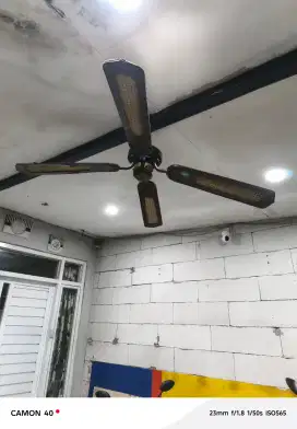 Kipas angin gantung besar