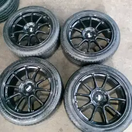 Rays ze40 ring 18x8 pcd 5x114,3 ET 40 ban 225/45 R18 4pcs