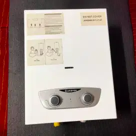 Pemanas air gas instan Ariston atau Water Heater