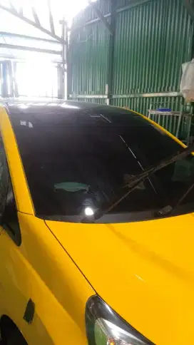 Bengkel kaca film mobil dan gedung bisa dipanggil
