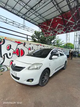 Toyota Limo 2012 Bensin