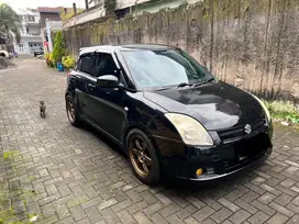 Suzuki Swift CBU Jepang 2005 | Hitam | Head Unit | Nego Halus