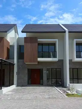 Jual rumah bagus siap huni di central park juanda sedati