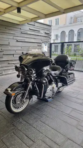 JUAL CEPAT Harley Ultra 2009 FP Mabua BPKB+STNK (BISA TT  GS/mobil)