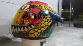 Helm KYT RC7 bekas