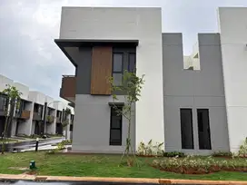 Dijual Rumah 2 Lantai Summarecon Crown Gading Bekasi