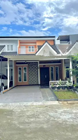 Di sewakan 2 lantai cluster manhattan