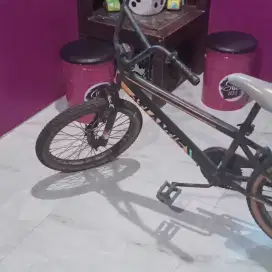 Sepeda Anak BMX 20 Inch - Cocok Untuk Anak Usia 6–12 Tahun