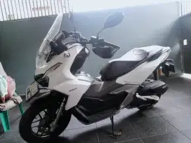 Jual Honda ADV tahun 2022 warna putih